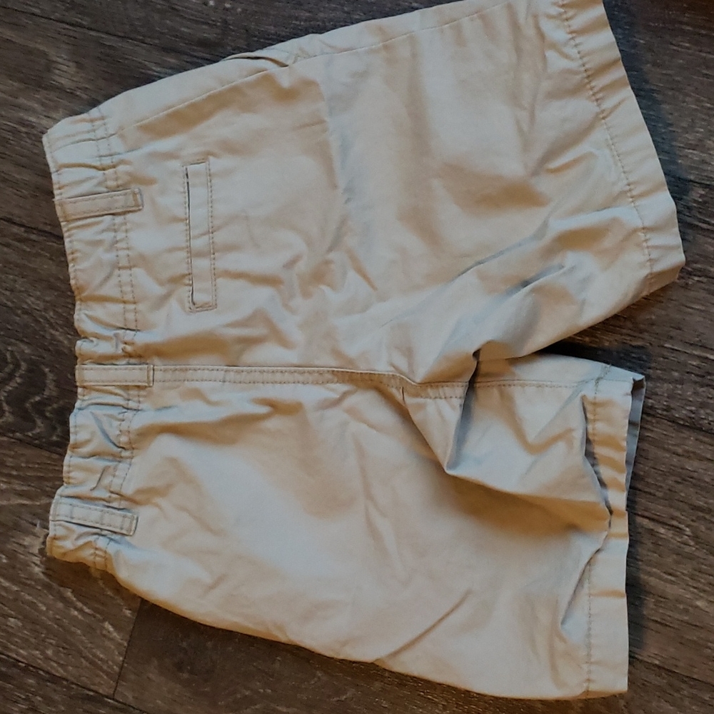 Carters Shorts - Picture 2 of 3